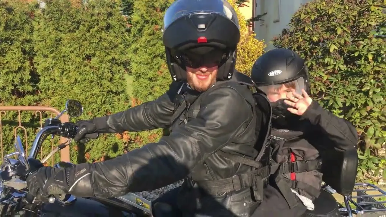 Zdjęcie Sicherheitsgurt Motorrad: So erhöhen Sie Ihre Sicherheit auf zwei Rädern