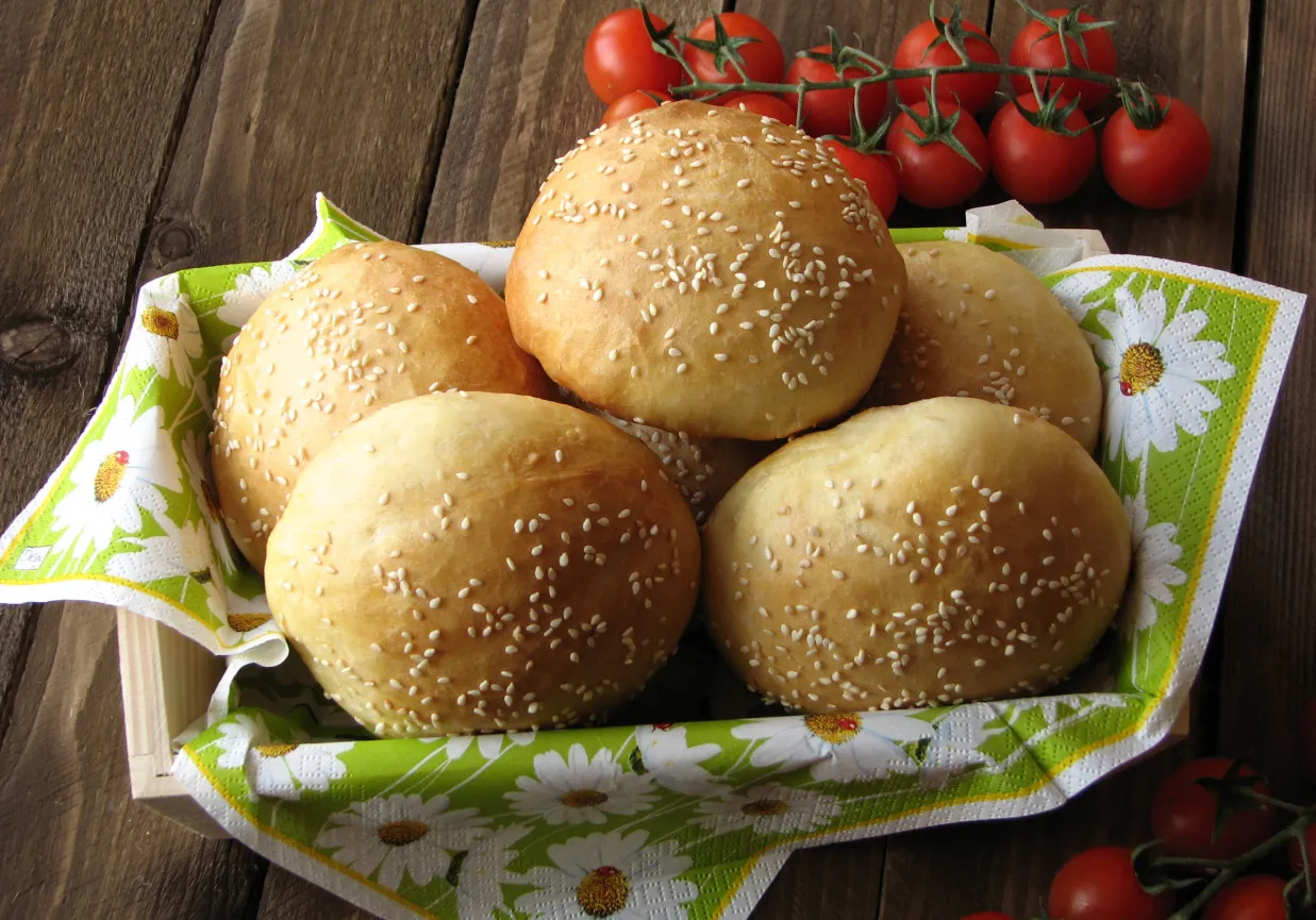 Zdjęcie Jak podgrzać gotowe bułki do hamburgerów, by były idealne?
