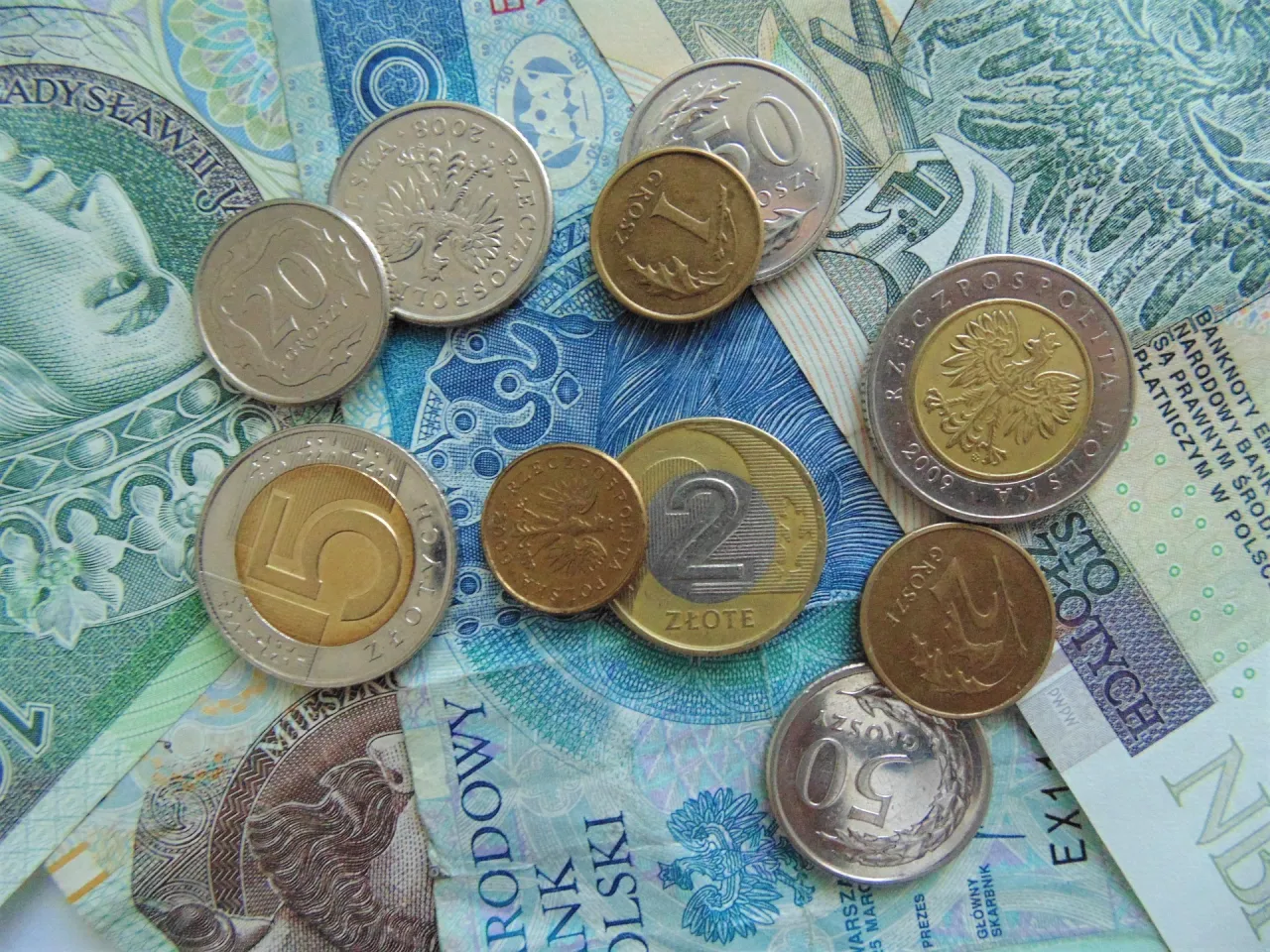 Zdjęcie Ile zarabia prezydent Polski? Szeroki przegląd wynagrodzenia i dodatków