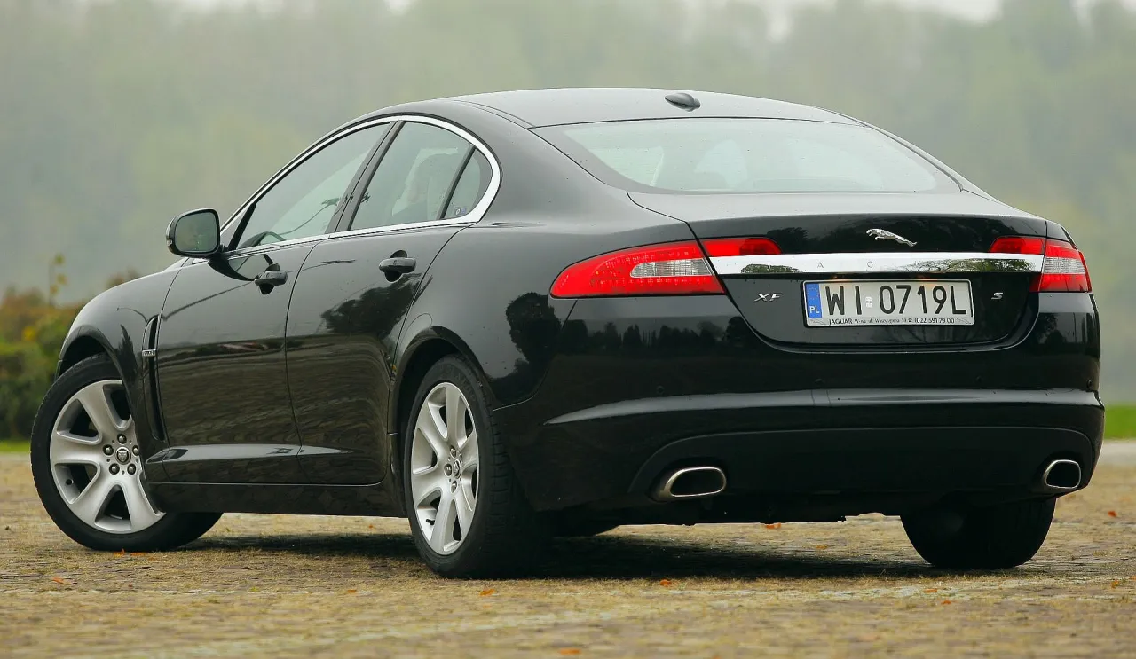 Zdjęcie Jaguar XF jaki silnik wybrać, aby uniknąć wysokich kosztów eksploatacji