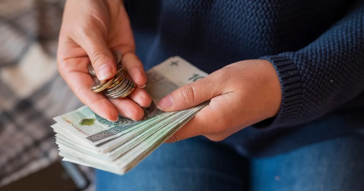 Zdjęcie Ile komornik zabierze z umowy zlecenia? Sprawdź, by nie stracić więcej