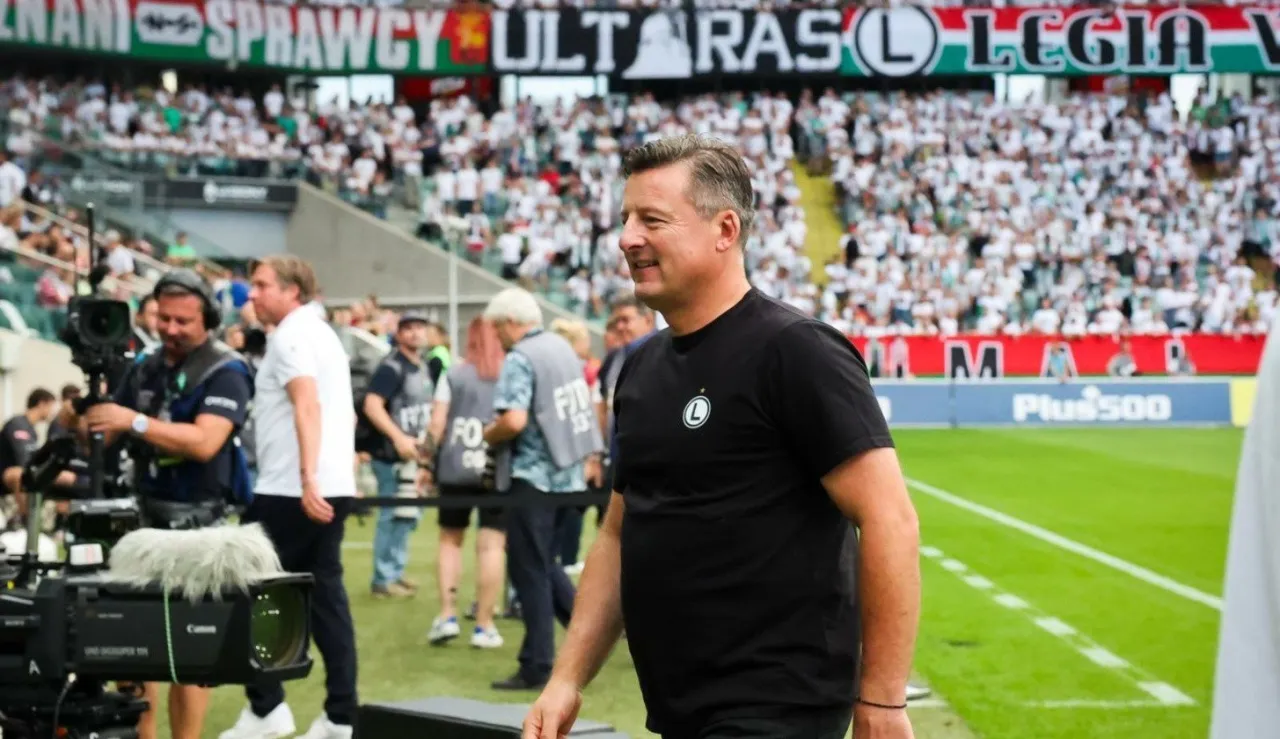 Zdjęcie Ile zarabia trener Legii Warszawa? Zaskakujące kwoty i porównania.