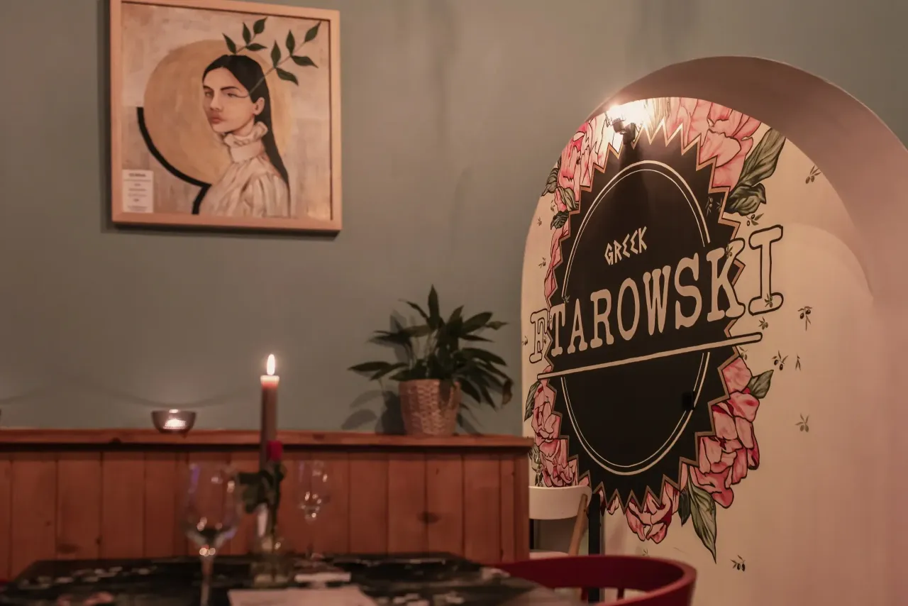 Zdjęcie Jaka sałata do sałatki greckiej? Odkryj najlepsze alternatywy smakowe