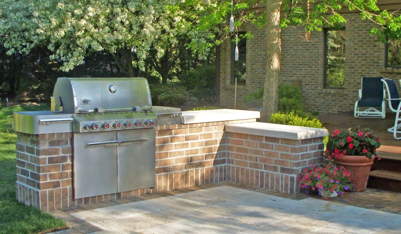 Zdjęcie Jak zrobić grill z cegieł - krok po kroku do idealnego grilla w ogrodzie