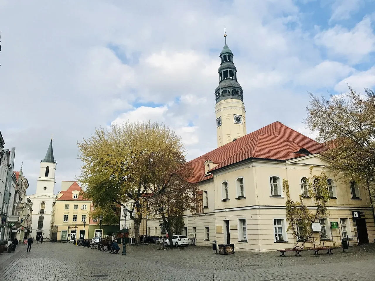 Zdjęcie Zielona Góra atrakcje - odkryj niezwykłe miejsca, które musisz zobaczyć