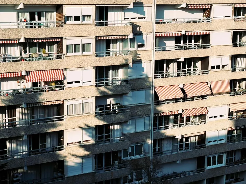 Zdjęcie Czy można wykupić mieszkanie komunalne? Sprawdź warunki i zasady