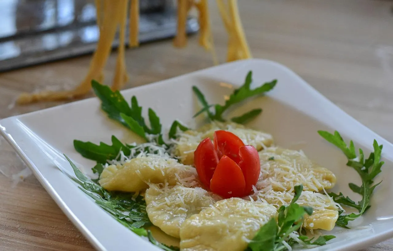 Zdjęcie Jak podawać tortellini z pesto, aby zaskoczyć swoich gości?