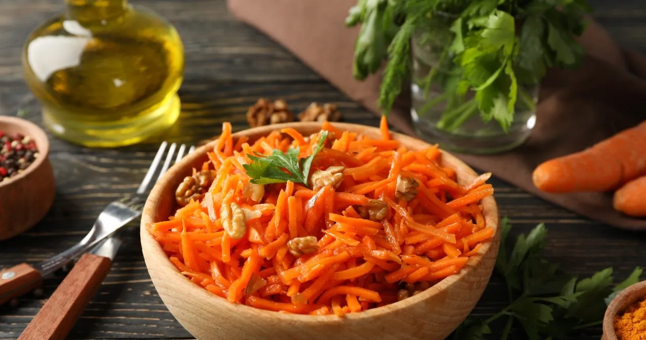 Zdjęcie Surówka z marchewki jak z restauracji: Sekret idealnego smaku