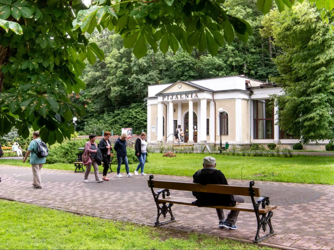 Zdjęcie Ile płaci NFZ za pacjenta w sanatorium? Sprawdź koszty i stawki