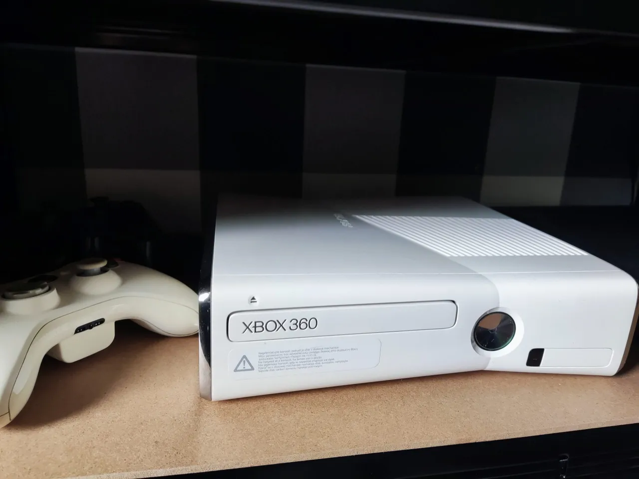 Zdjęcie Xbox 360 E: Ostateczna wersja kultowej konsoli Microsoftu