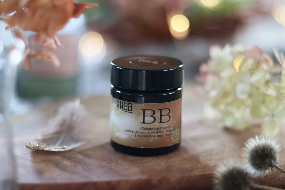 Zdjęcie Krem BB: Co to jest? Odkryj sekret naturalnej, promiennej cery