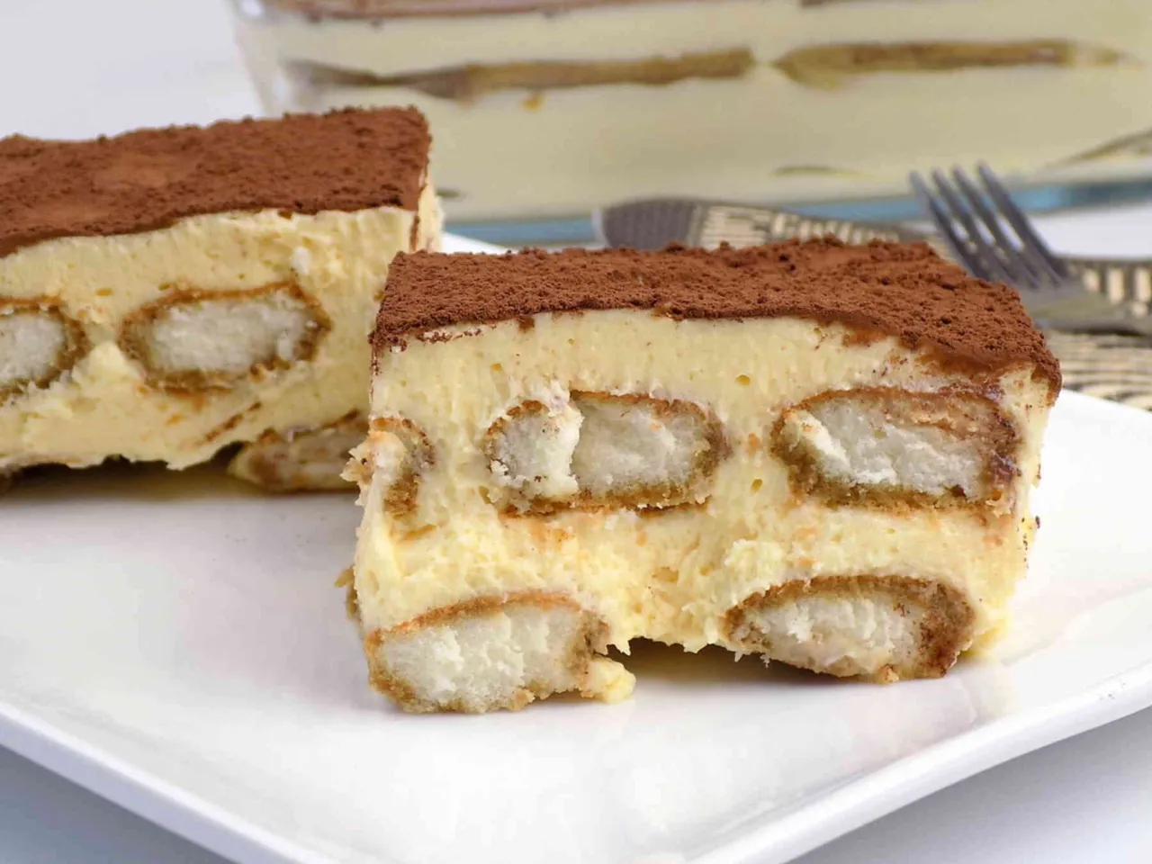 Zdjęcie Jak się robi ciasto tiramisu - prosty przepis na pyszny deser