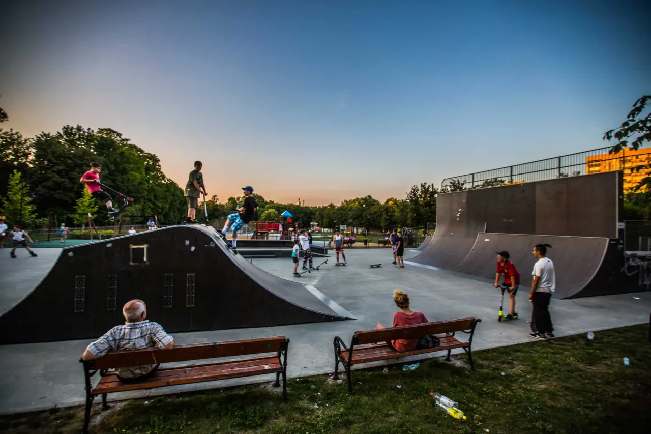 Zdjęcie Radom skatepark - najlepsze miejsce na jazdę i rozwój umiejętności