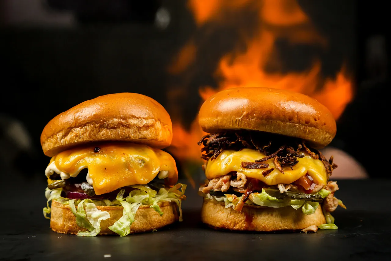 Zdjęcie Jaki ser do burgera? Odkryj najlepsze smaki, które zachwycą!