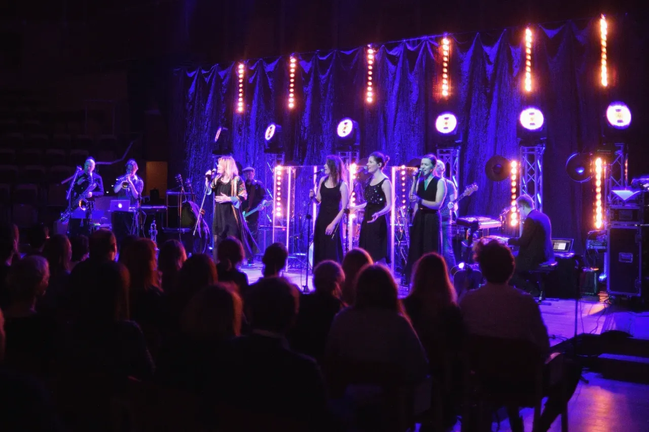 Zdjęcie Ile trwa koncert Ani Dąbrowskiej? Zaskakujące różnice w czasie trwania