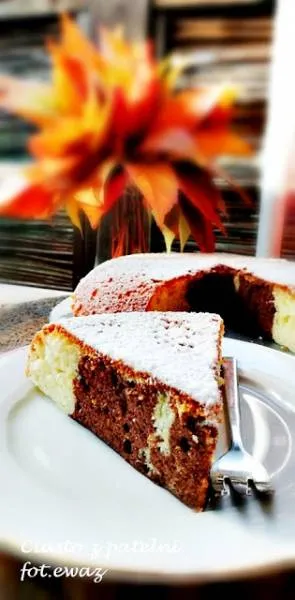 Zdjęcie Pyszne ciasto na patelni bez pieczenia w 15 minut. Prosty przepis krok po kroku