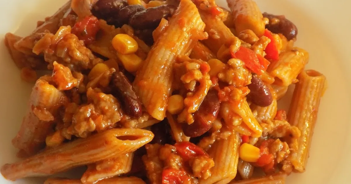 Zdjęcie Chili con Carne z makaronem: Tradycyjne danie z twistem