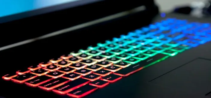 Zdjęcie Jak podświetlić klawiaturę w laptopie HP - proste kroki i porady