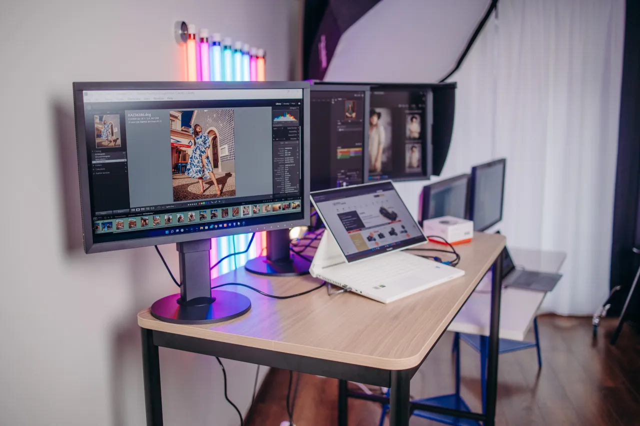 Zdjęcie Jaki monitor dla grafika: wybierz idealny model dla perfekcyjnych kolorów