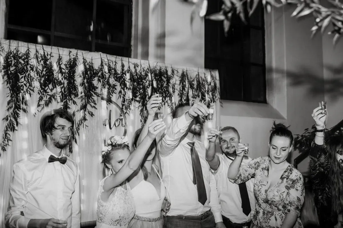 Zdjęcie Jak napisać do fotografa na wesele, aby otrzymać najlepsze oferty