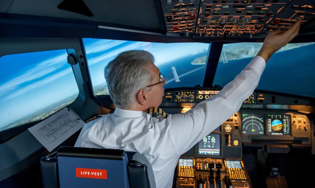 Zdjęcie Ile zarabia pilot samolotu pasażerskiego? Zaskakujące fakty i różnice