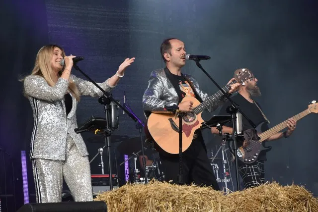 Zdjęcie Ile kosztuje koncert Sławomira? Ceny i czynniki wpływające