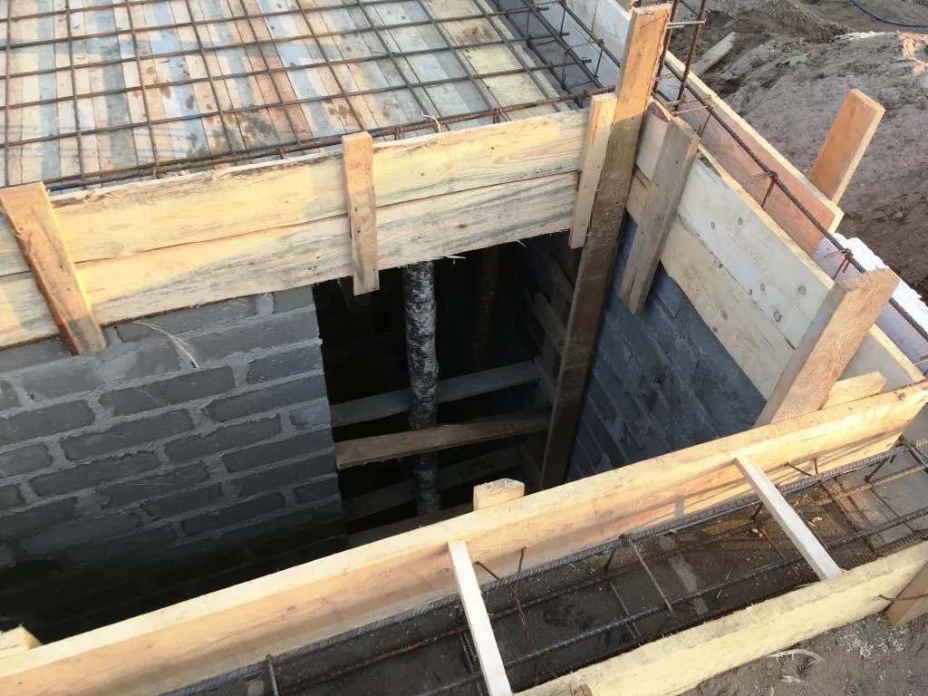 Zdjęcie Wieniec na fundamencie: Kluczowy element konstrukcji budynku
