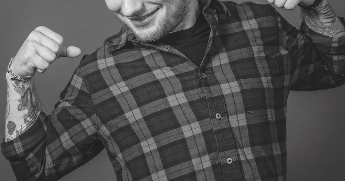 Zdjęcie Z jakiego kraju pochodzi Ed Sheeran? Odkryj jego fascynujące pochodzenie