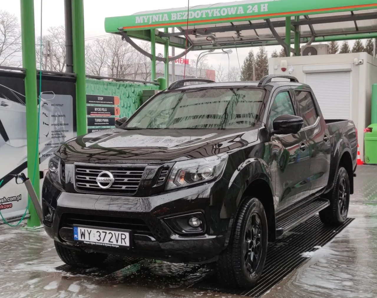 Zdjęcie Jak prawidłowo myć auto, aby uniknąć zarysowań i uszkodzeń
