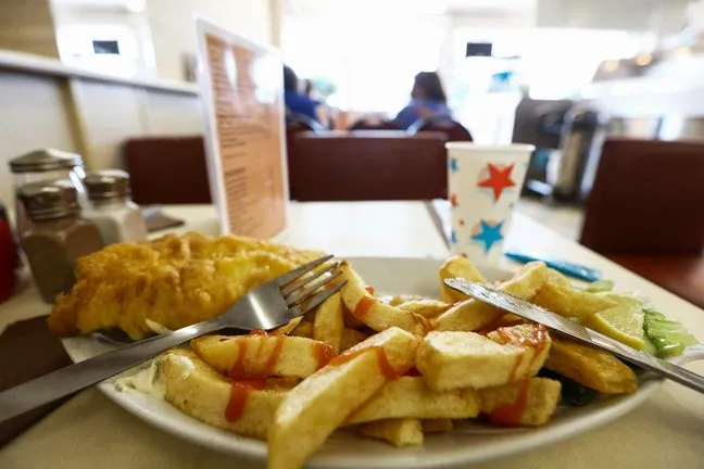 Zdjęcie Jakie ryby nad morzem warto spróbować? Odkryj lokalne smaki