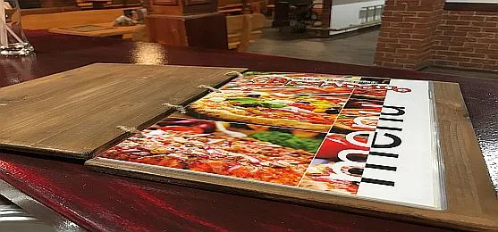 Zdjęcie Ile pizz dziennie sprzedaje pizzeria? Zaskakujące fakty i statystyki