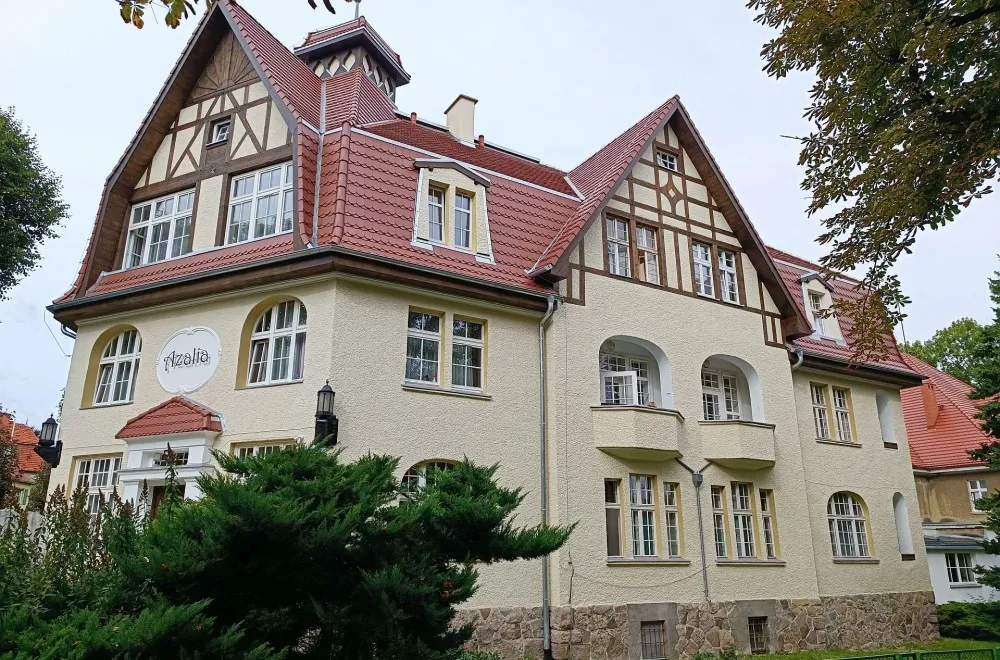 Zdjęcie Jak dotrzeć do sanatorium azalia w Szczawnie-Zdroju bez stresu