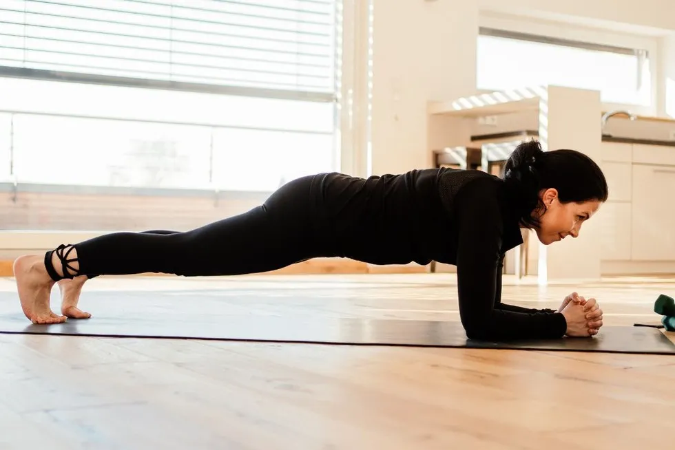 Zdjęcie Czy deska odchudza? Jak plank wzmacnia i przyspiesza metabolizm.