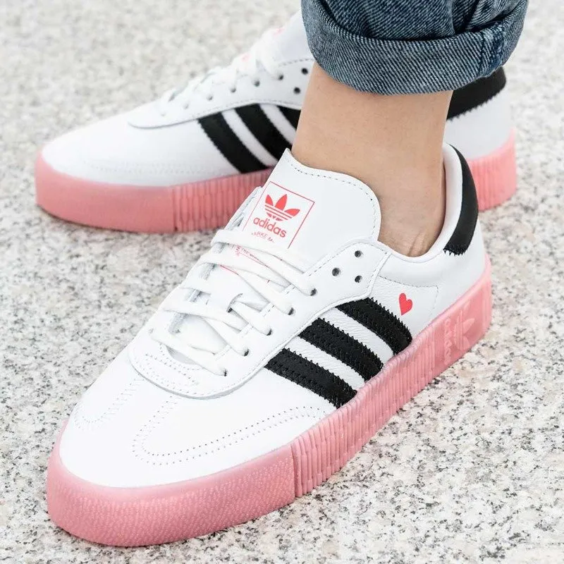 Zdjęcie Gdzie Adidas produkuje buty? Zaskakujące lokalizacje fabryk