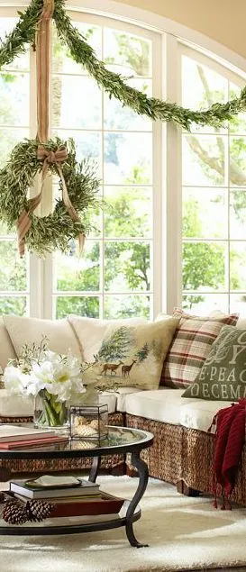Zdjęcie Jak ozdobić salon na Boże Narodzenie: 10 magicznych pomysłów