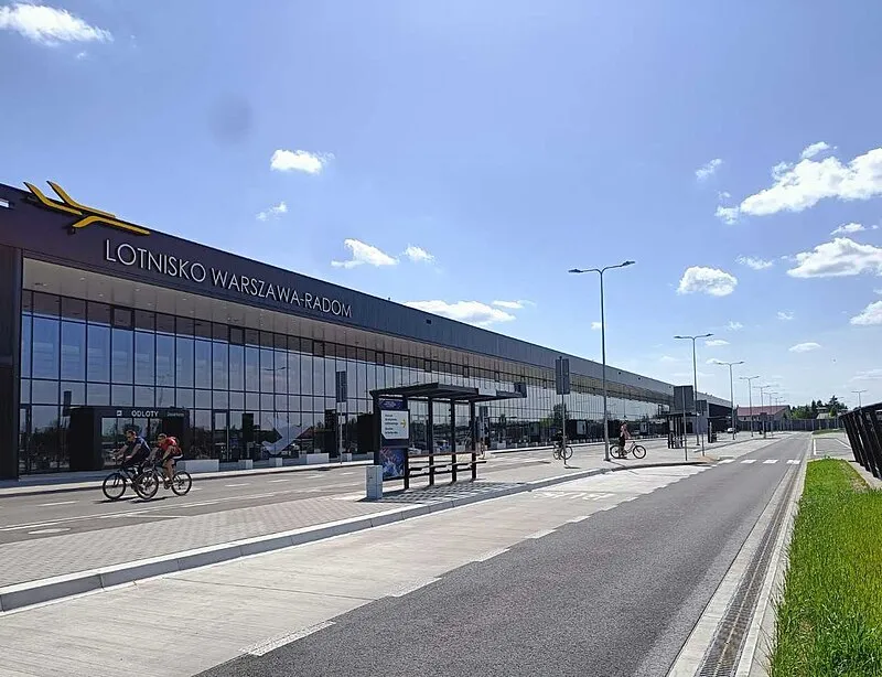 Zdjęcie Poznaj prawdziwe kulisy powstania lotniska w Radomiu - kto za tym stoi