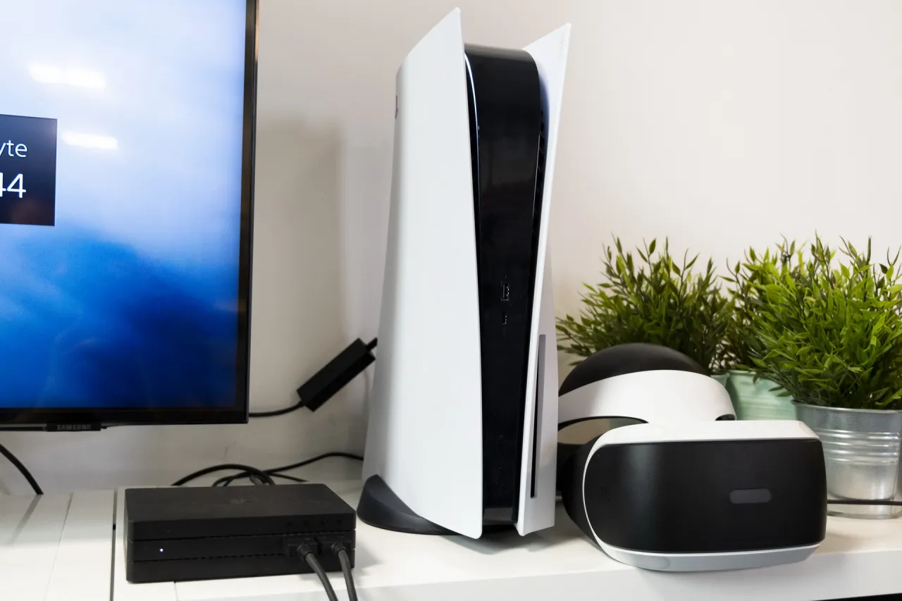Zdjęcie Czy PlayStation VR można podłączyć do komputera? Odkryj, jak to zrobić!