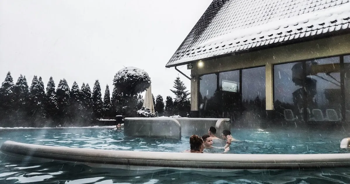 Zdjęcie Co zabrać na termy Bukowina? Kluczowe rzeczy, które musisz mieć