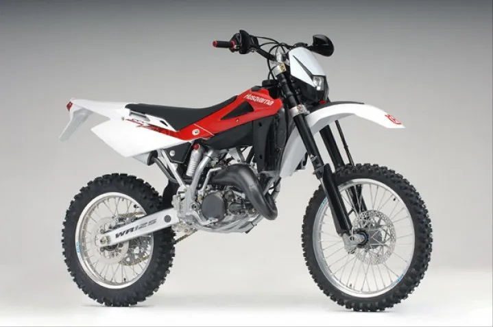 Zdjęcie Husqvarna WR 125: wady, zalety, ceny i porady dla właścicieli motocykla