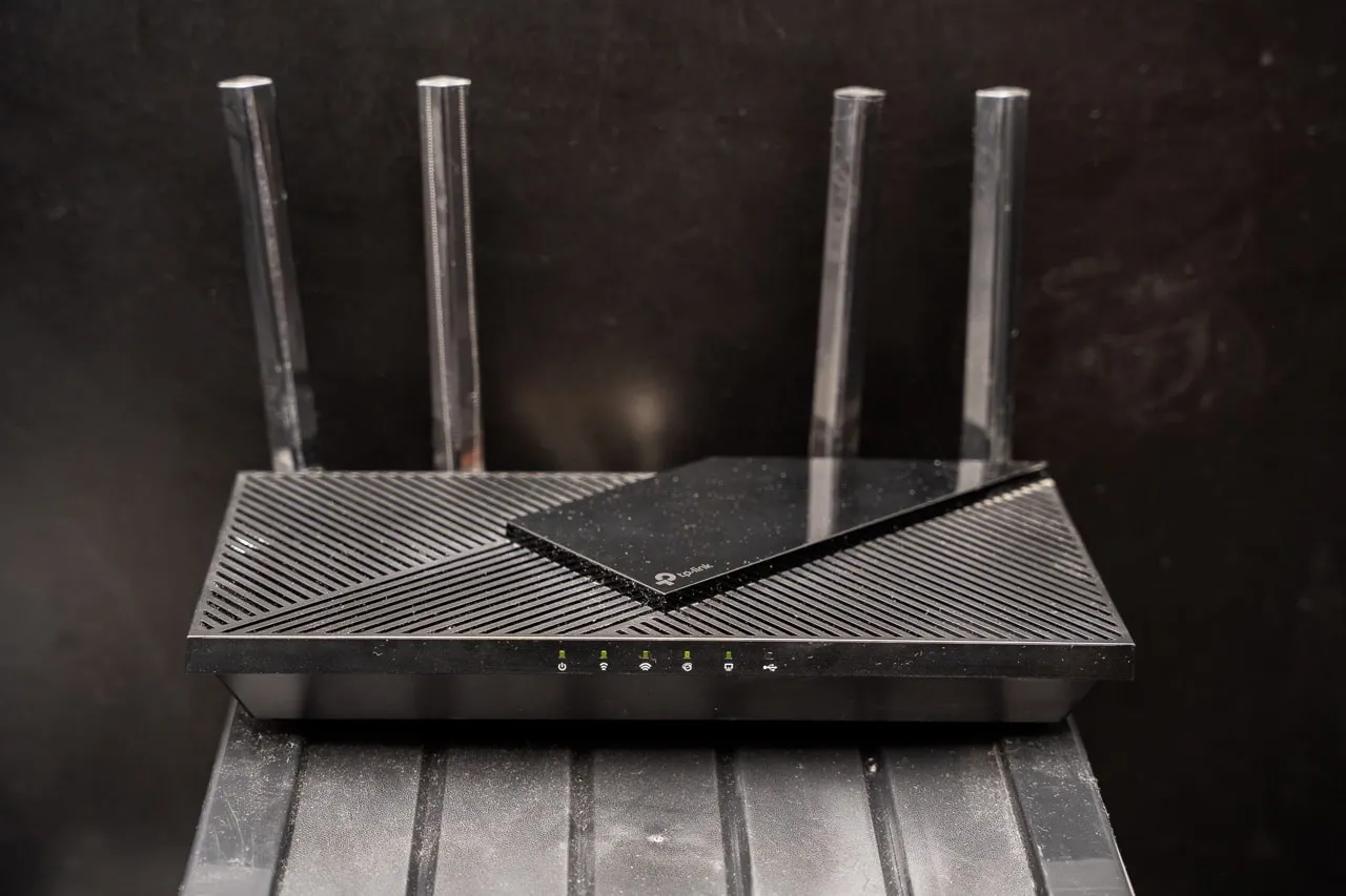 Zdjęcie Jaki router na zewnątrz budynku? Wybierz najlepszy model dla siebie