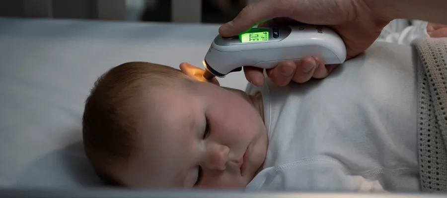 Zdjęcie Jaki termometr dla niemowlaka wybrać, aby zapewnić komfort i dokładność?