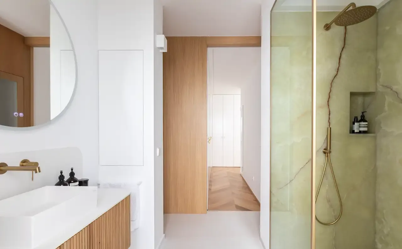 Zdjęcie Transforma tu baño pequeño: ideas modernas y funcionales que amarás