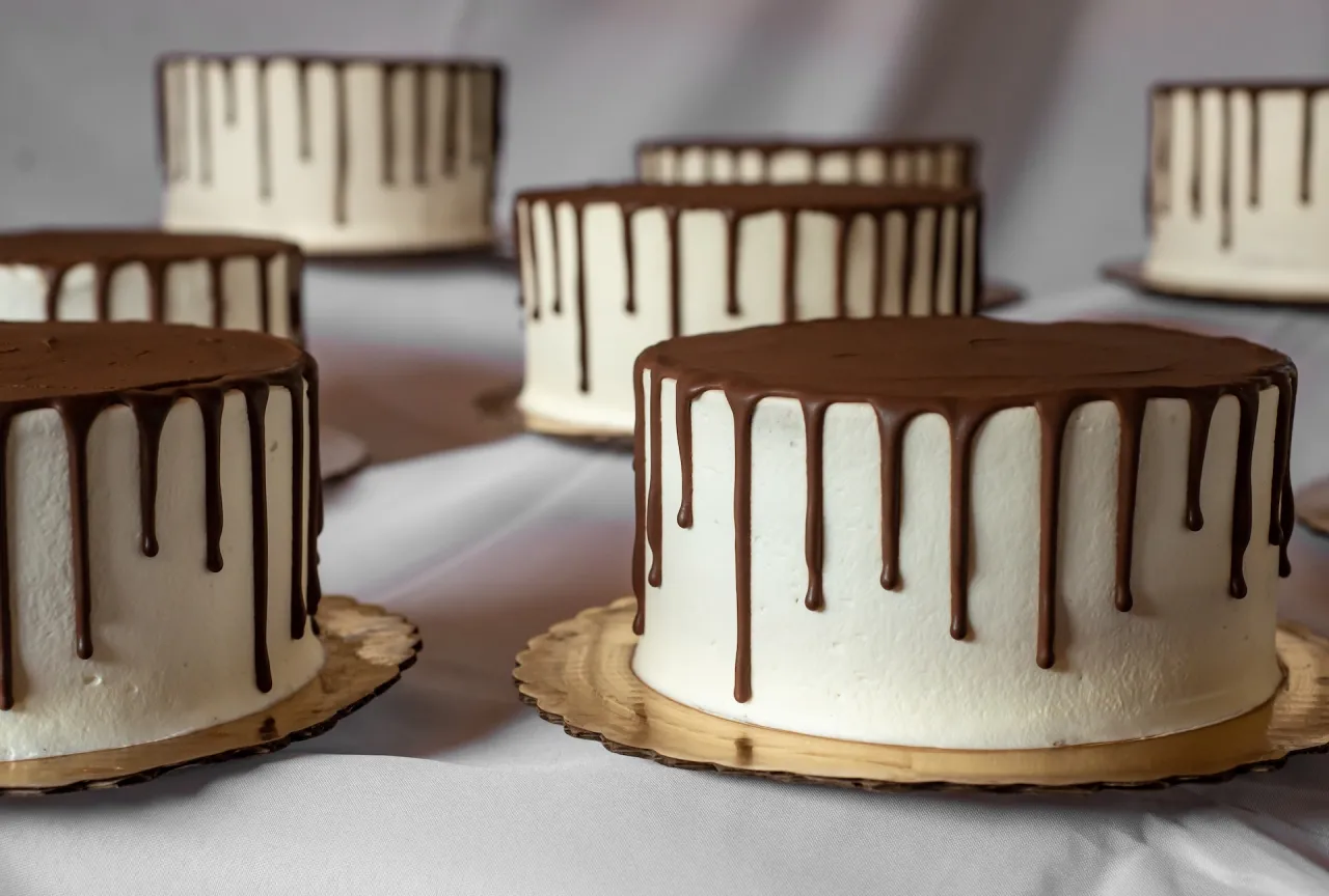 Zdjęcie Ile osób obsłuży tort 3 kg? Sprawdź, zanim zamówisz!