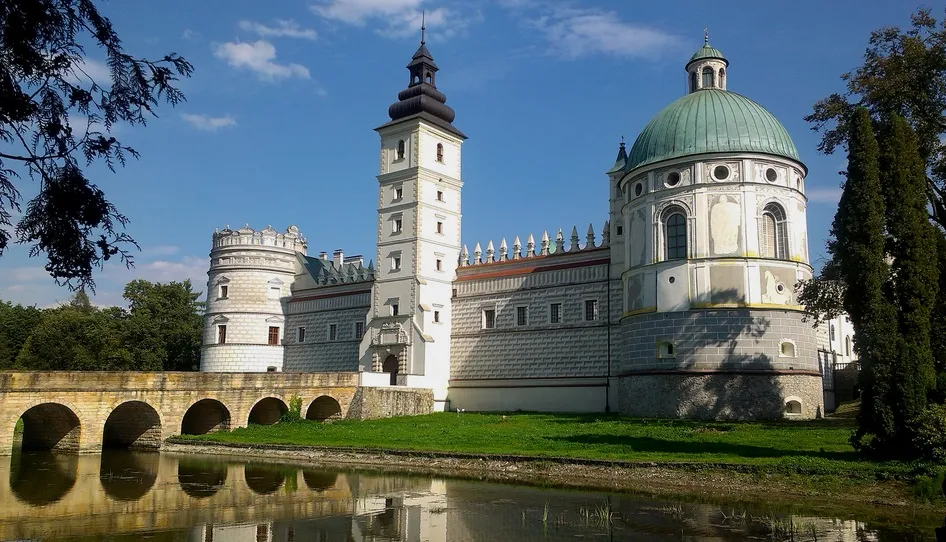 Zdjęcie Nocleg w zamku Małopolska – wyjątkowe miejsca na niezapomniane chwile