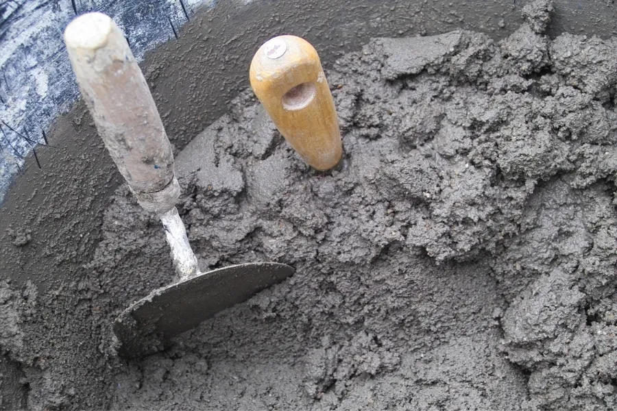 Zdjęcie Beton czy cement? Kluczowe różnice, które musisz znać przed budową