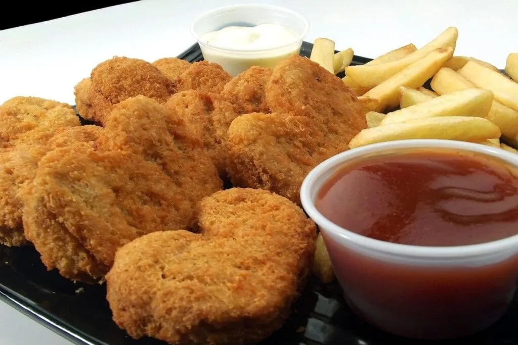 Zdjęcie Ile kcal ma nuggets? Sprawdź kalorie i wybierz zdrowiej