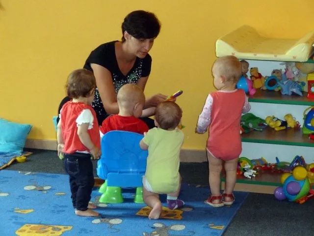 Zdjęcie Czy można wyrzucić dziecko ze żłobka? Poznaj ważne przepisy i powody