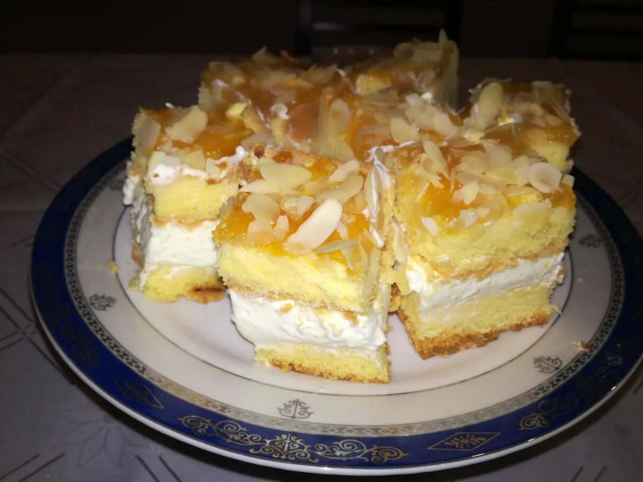 Zdjęcie Jak przygotować ciasto z serkiem homogenizowanym i olejem? Prosty przepis