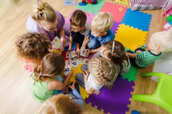 Zdjęcie Ile opiekunek w przedszkolu? Sprawdź, ile dzieci może mieć jedna opiekunka