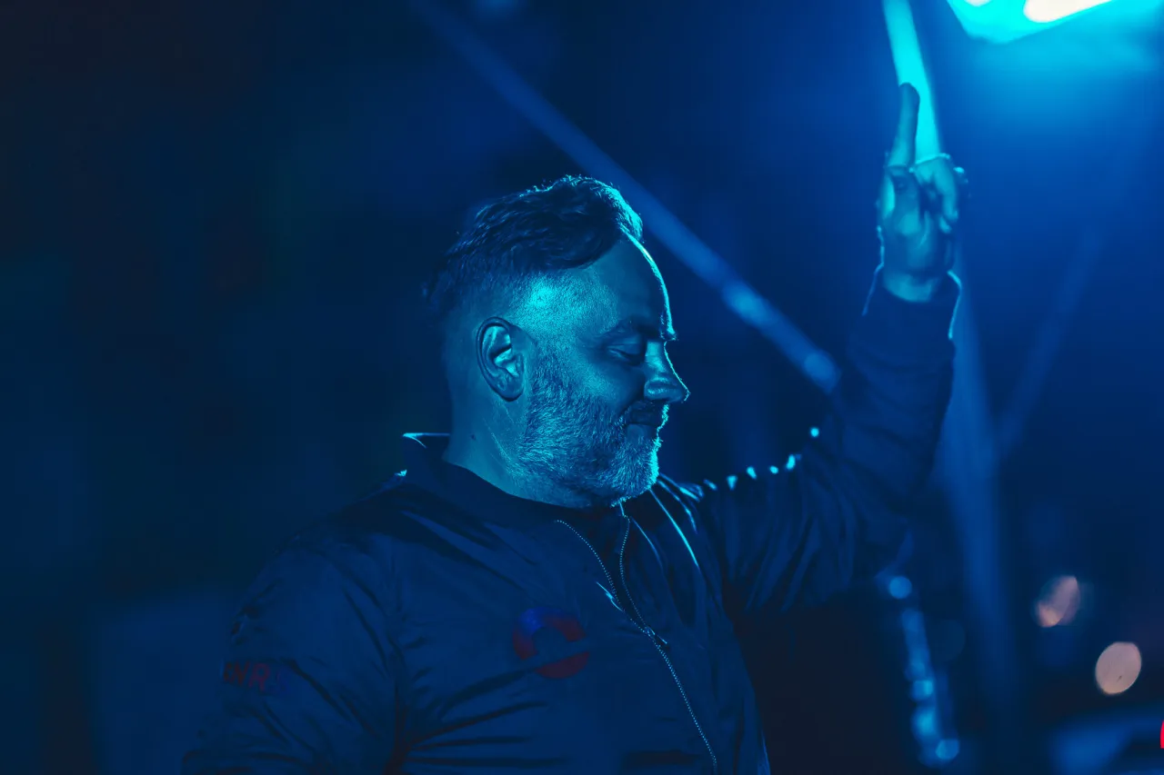 Zdjęcie DJ Kris ile ma lat? Zaskakujące fakty o jego wieku i karierze
